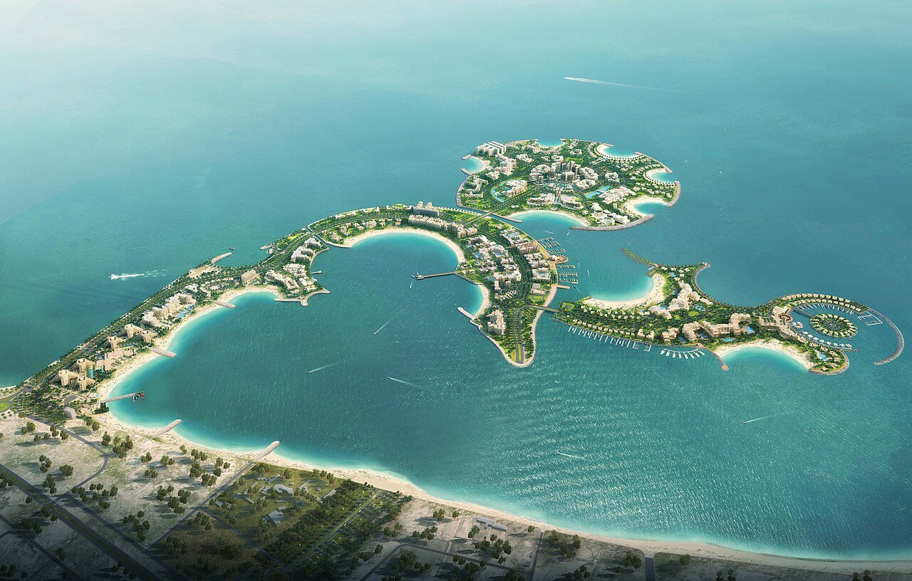 Al Marjan Island coastal scenery; not Jazirah Aviation Club or a flight photograph